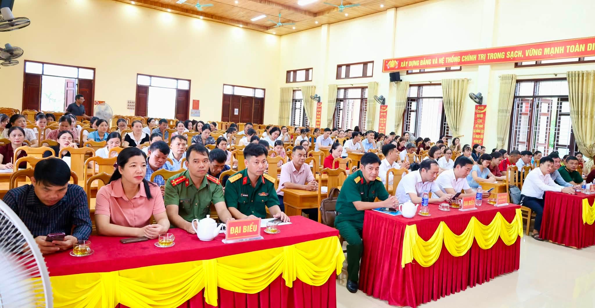 KHAI GIẢNG LỚP BỒI DƯỠNG KIẾN THỨC QUỐC PHÒNG VÀ AN NINH CHO CÁN BỘ, ĐẢNG VIÊN THUỘC ĐỐI TƯỢNG 4, KHÓA 1 NĂM 2026