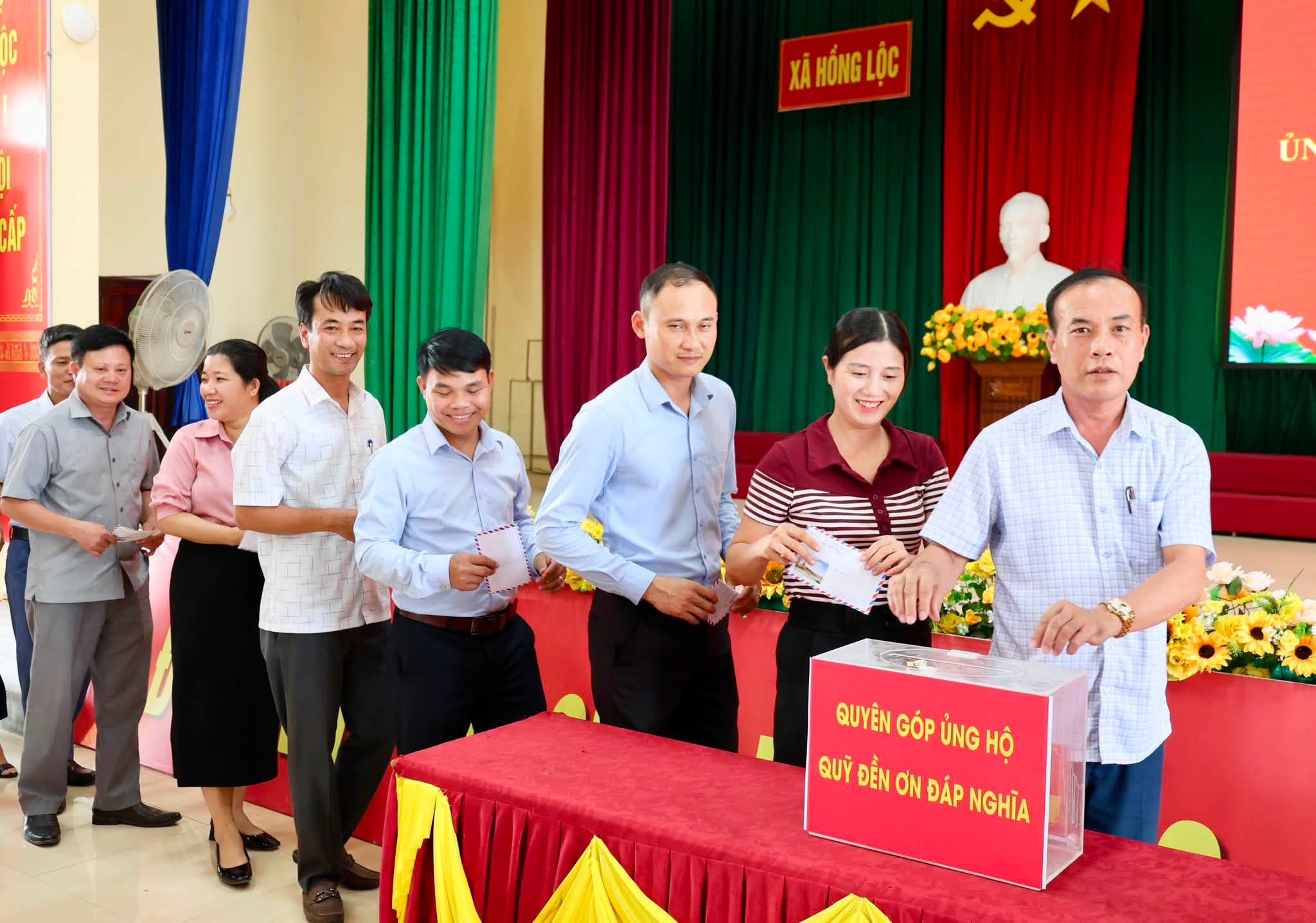 ĐẢNG UỶ - HĐND - UBND UBMT TQ XÃ HỒNG LỘC TỔ CHỨC LỄ PHÁT ĐỘNG ỦNG HỘ QUỸ “ĐỀN ƠN ĐÁP NGHĨA” NĂM 2026.