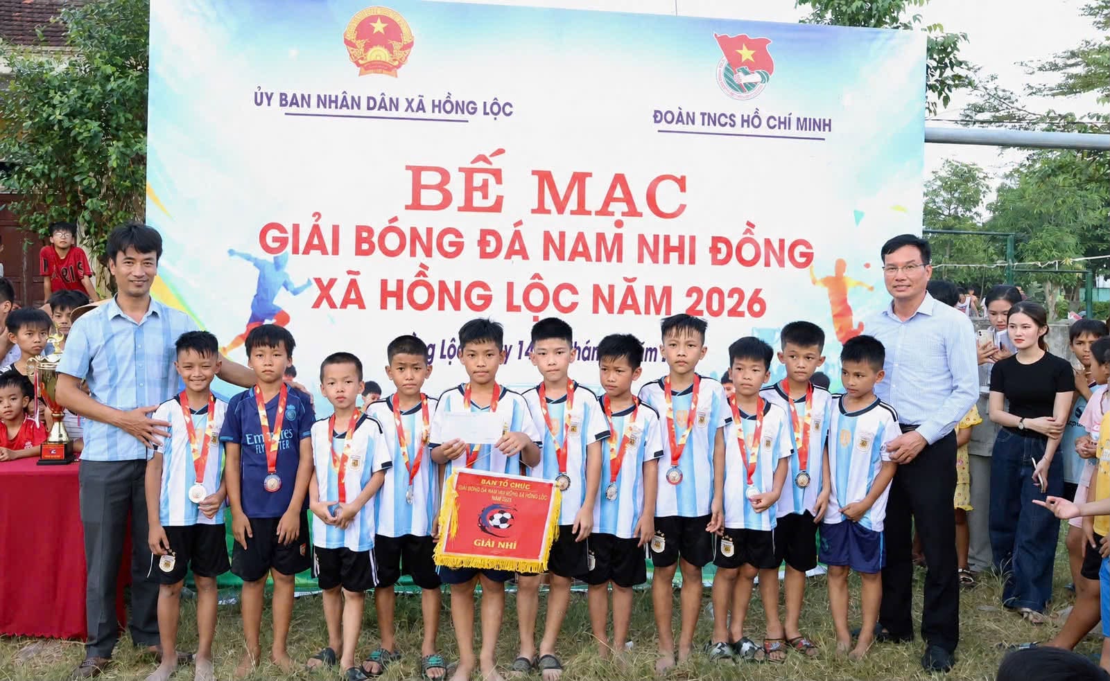 BẾ MẠC GIẢI BÓNG ĐÁ NAM NHI ĐỒNG XÃ HỒNG LỘC NĂM 2026