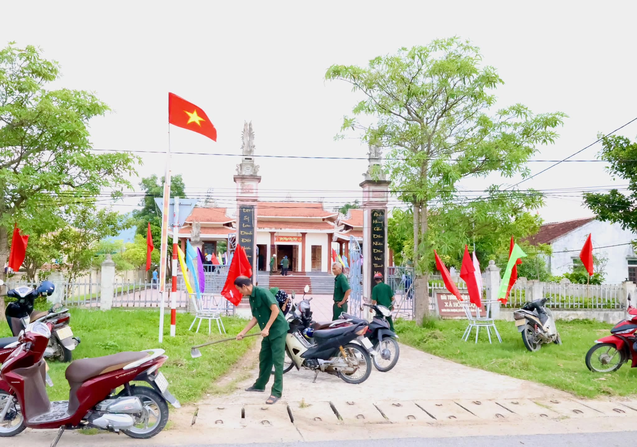 HỘI CỰU CHIẾN BINH THÔN QUAN NAM RA QUÂN VỆ SINH ĐÀI TƯỞNG NIỆM NHÂN KỶ NIỆM 79 NĂM NGÀY THƯƠNG BINH - LIỆT SĨ (27/7/1947 - 27/7/2026)