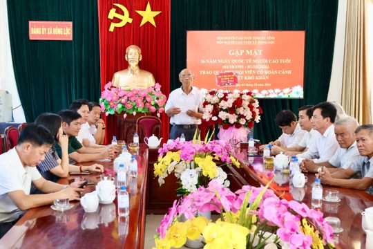 Hội Người cao tuổi xã Hồng Lộc gặp mặt kỷ niệm 36 năm ngày quốc tế người cao tuổi