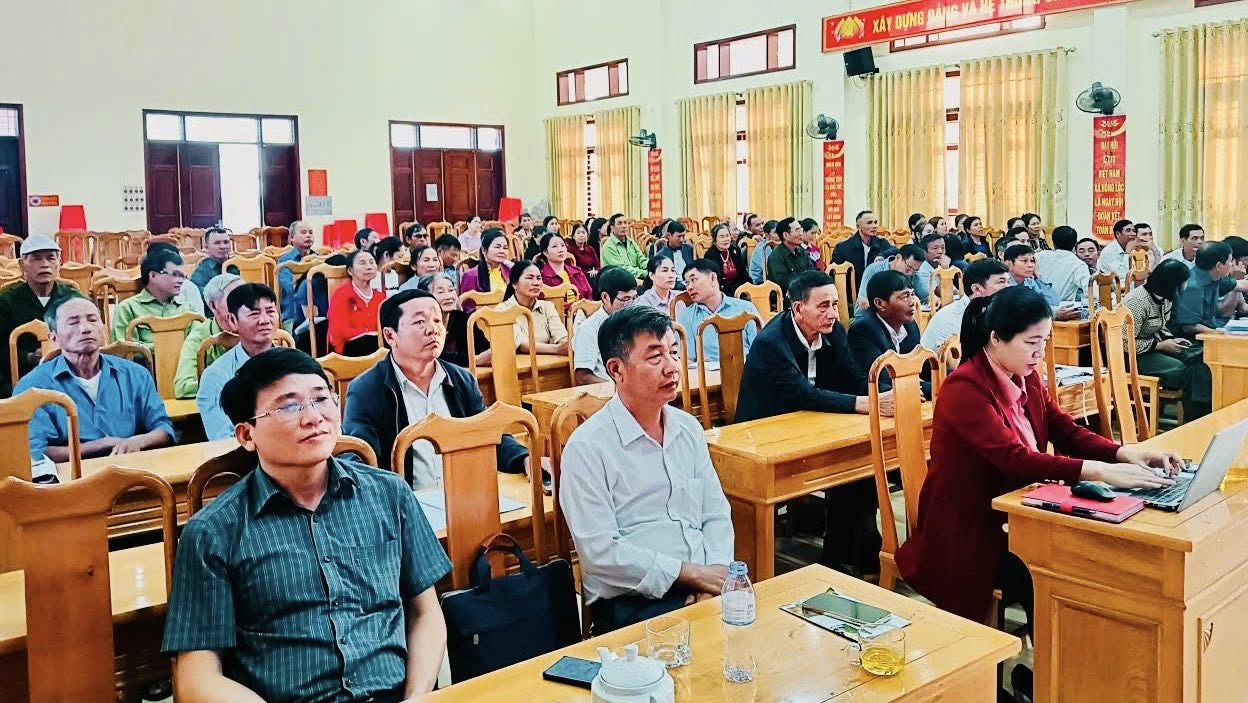 UBND XÃ HỒNG LỘC TỔ CHỨC HỘI NGHỊ TẬP HUẤN HƯỚNG DẪN LẬP DANH SÁCH CỬ TRI.