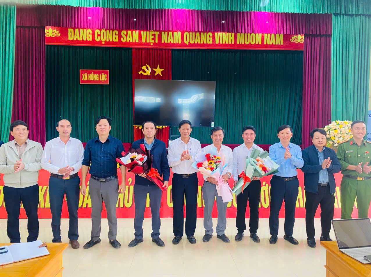 HỘI ĐỒNG NH&Acirc;N D&Acirc;N8_9ffb0a1a9a89c12dbfa2d3e98b1a9765.jpg